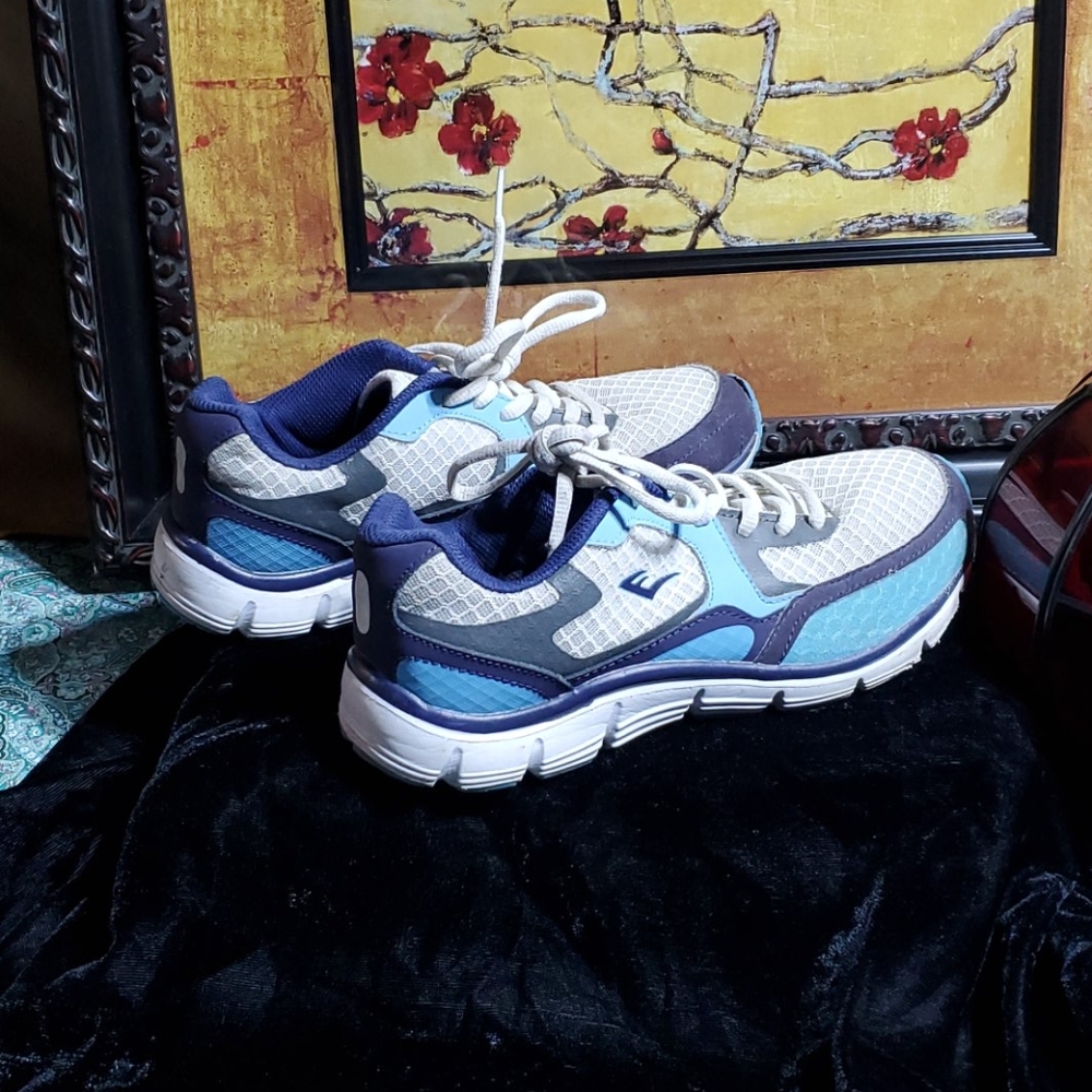 Everlast, blue and white athletic shoes